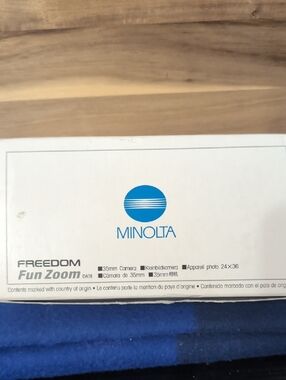 Minolta Freedom Fun Zoom 35mm Camera - White